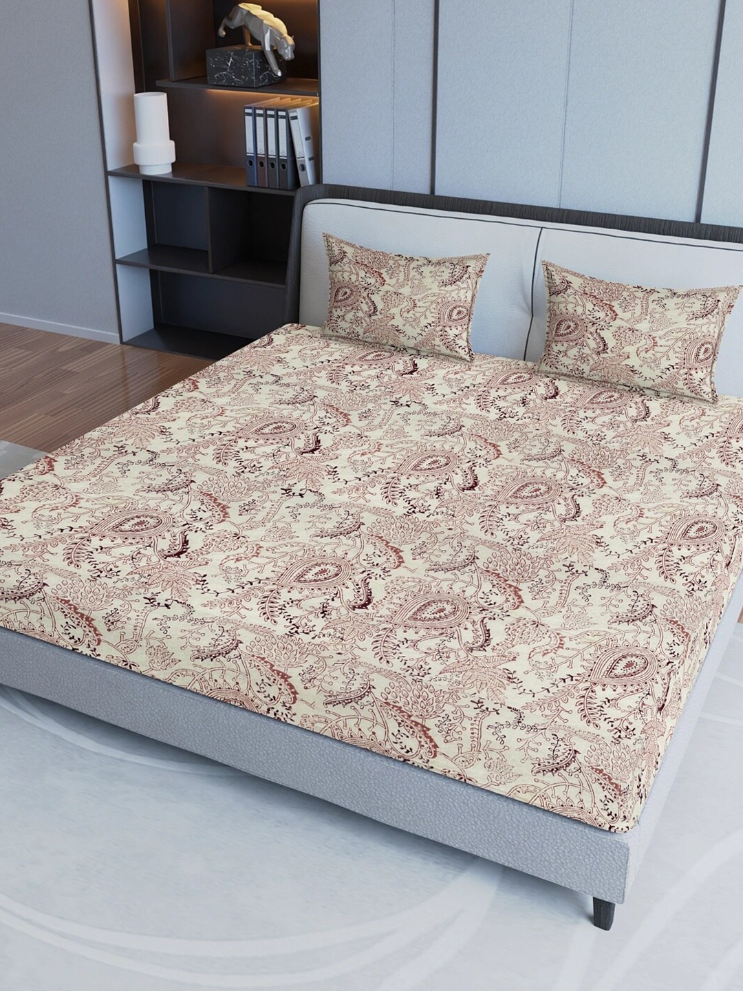 

Aura Maroon& Beige Ethnic Motifs Cotton 200 TC Queen Bedsheet with 2 Pillow Covers