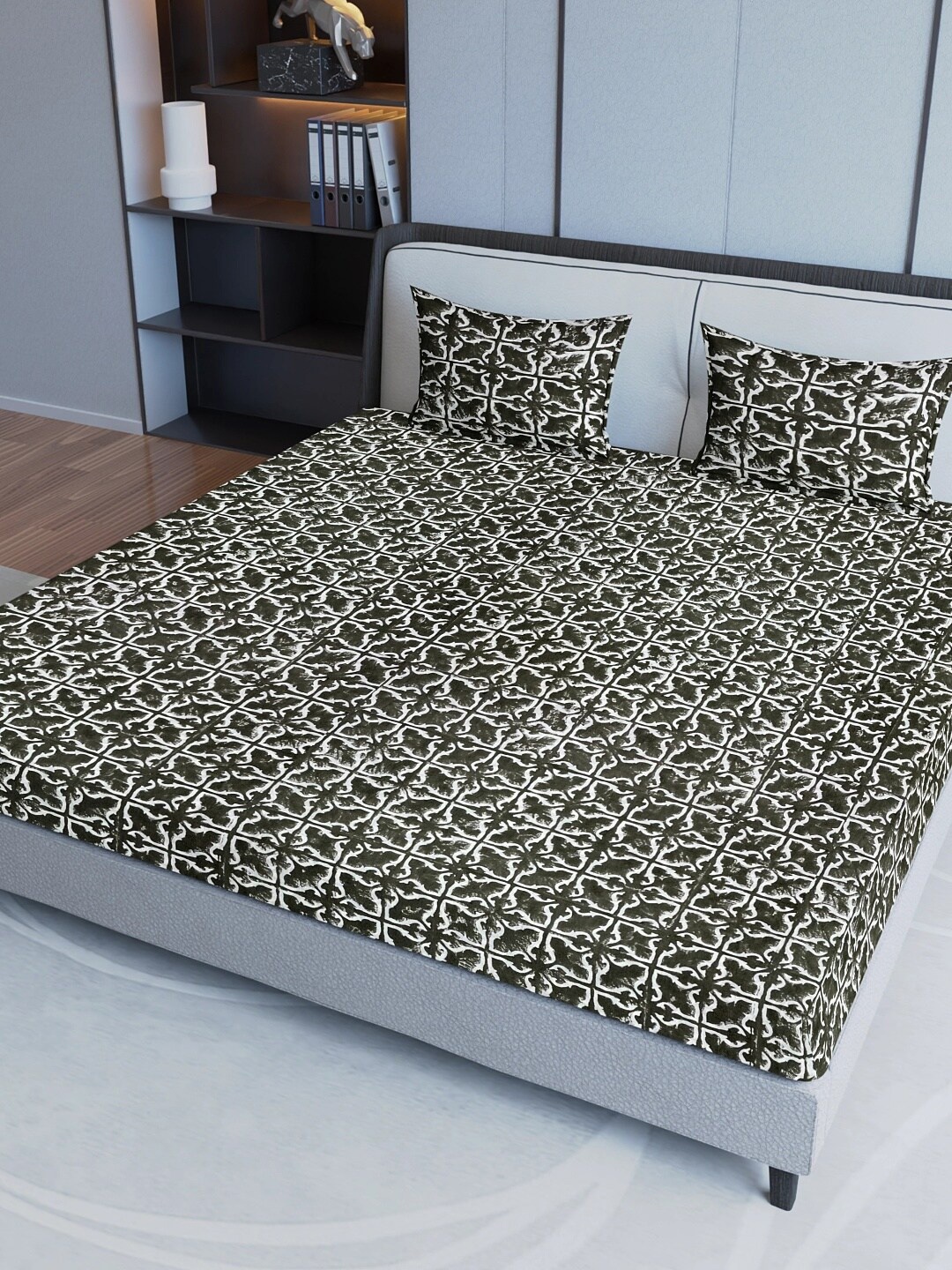 

Aura Black &White Ethnic Motifs Cotton 200 TC King Bedsheet with 2 Pillow Covers