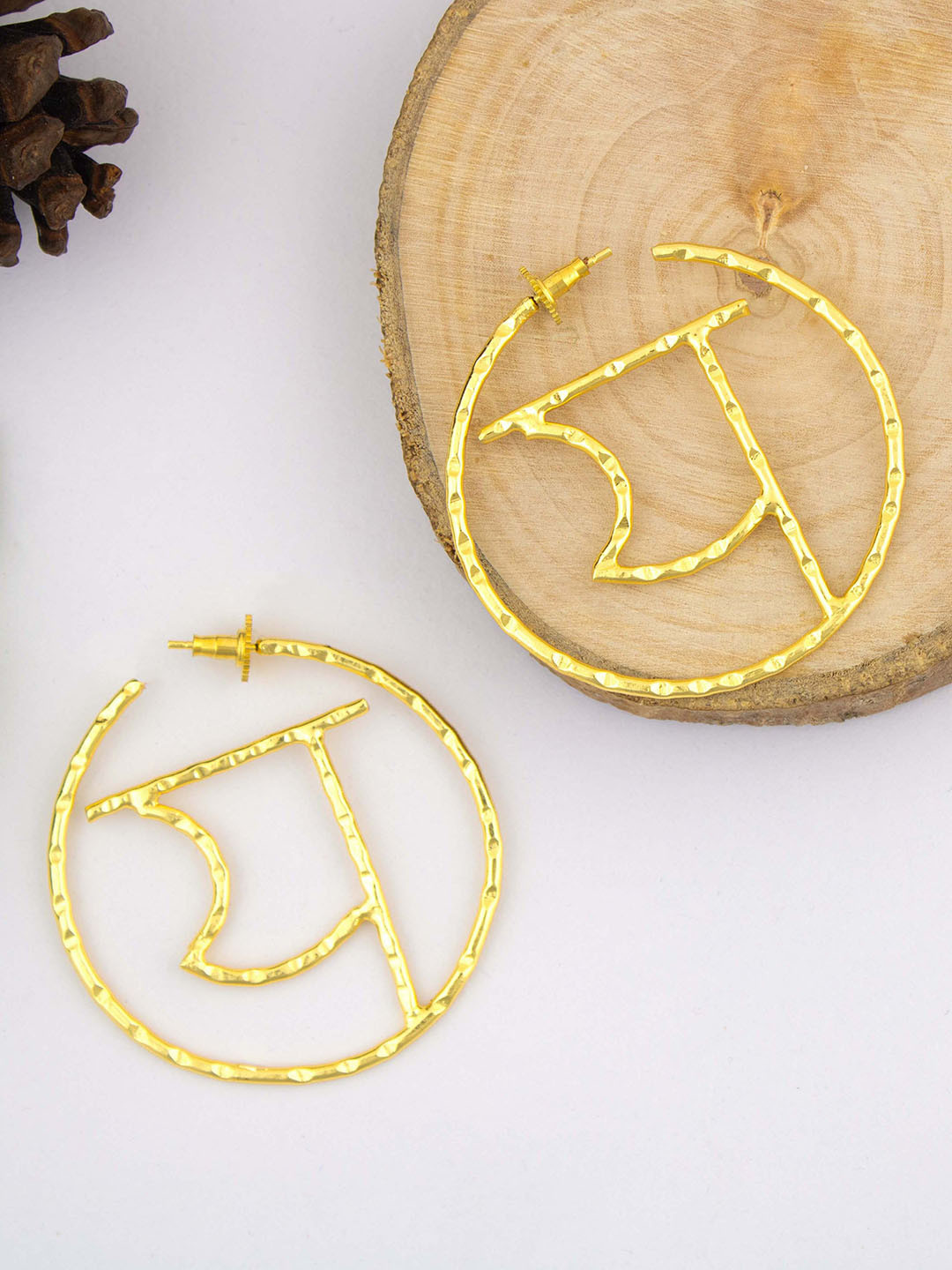

ZURII 18KT Gold Plated Hoop Earrings