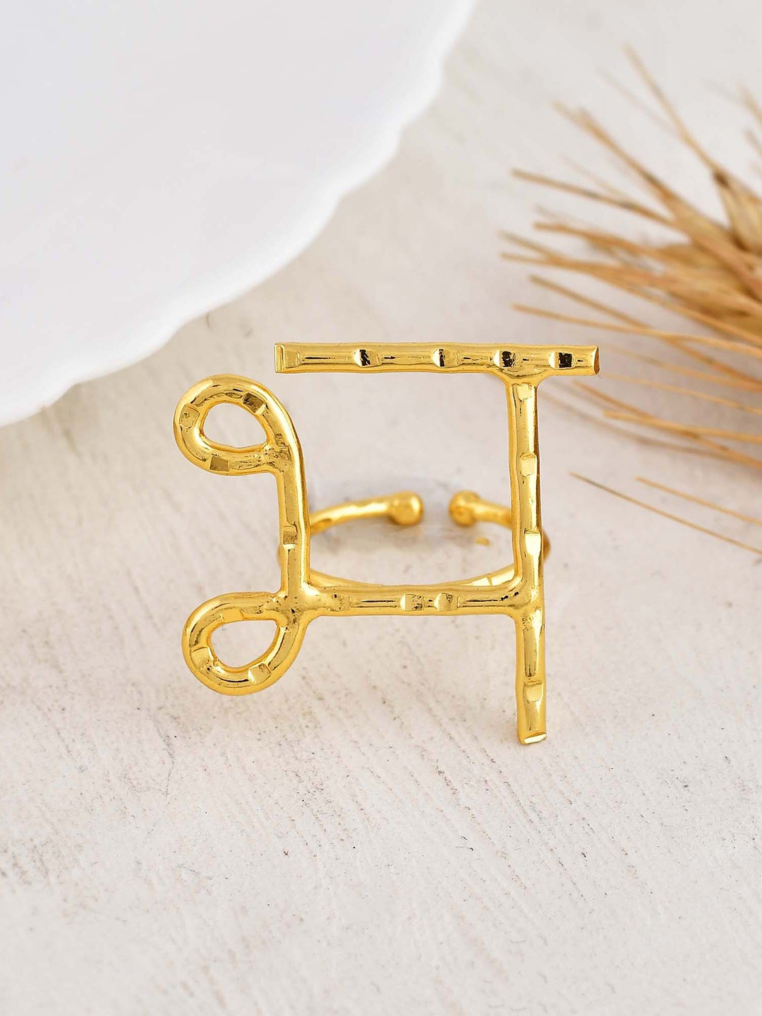 

ZURII 18KT Gold-Plated Adjustable Finger Ring