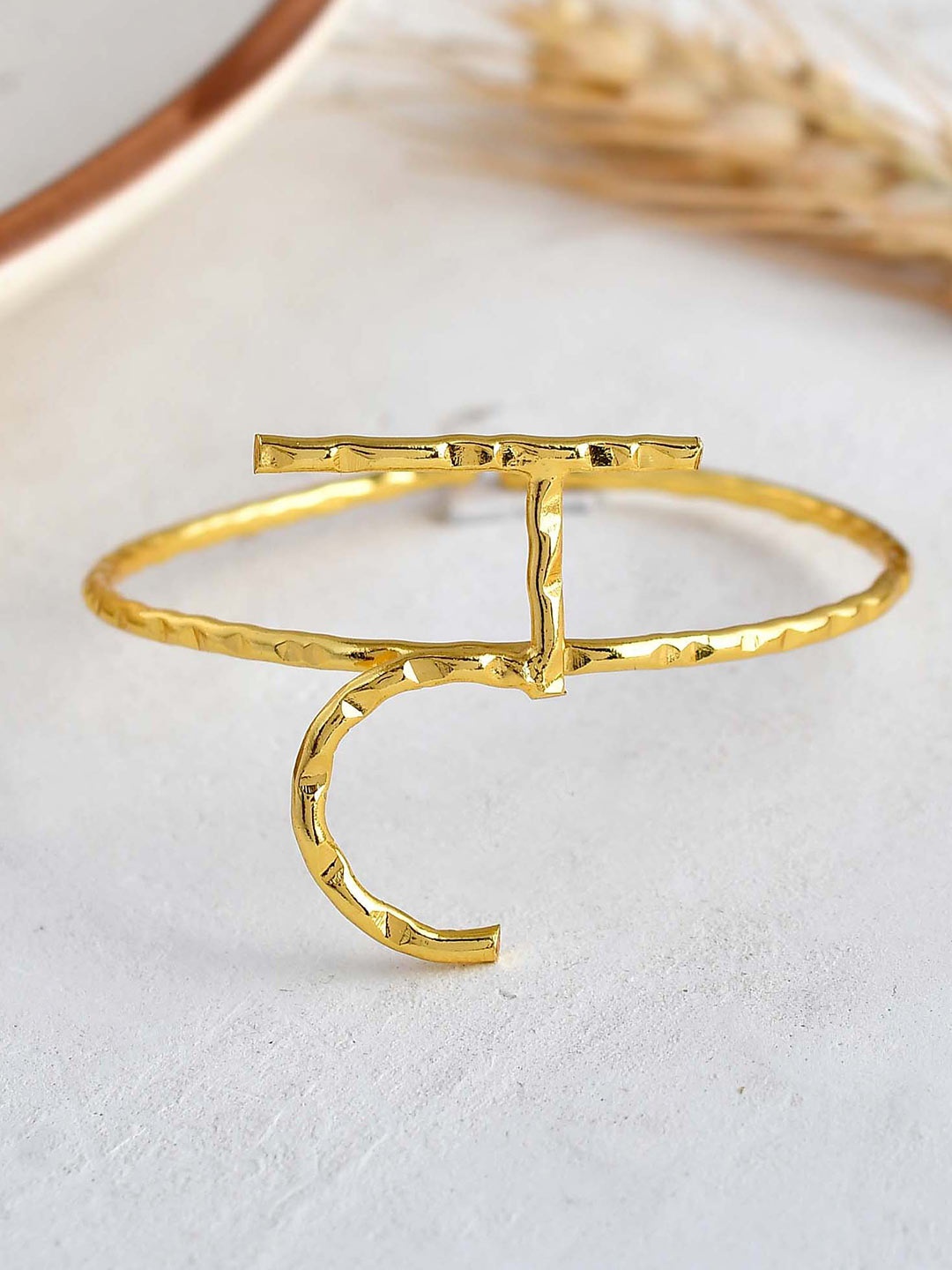 

ZURII 18KT Gold-Plated Bangle-Style Bracelet