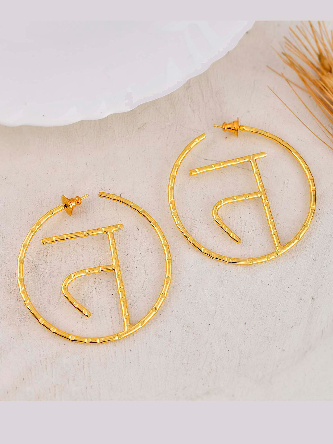 

ZURII Brass-Plated Contemporary Hoop Earrings, Gold