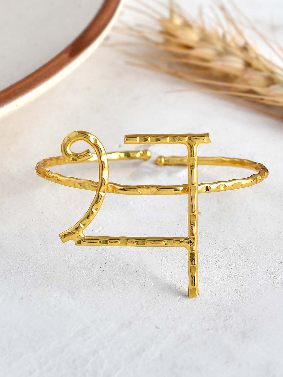 

ZURII 18KT Gold-Plated Bangle-Style Bracelet