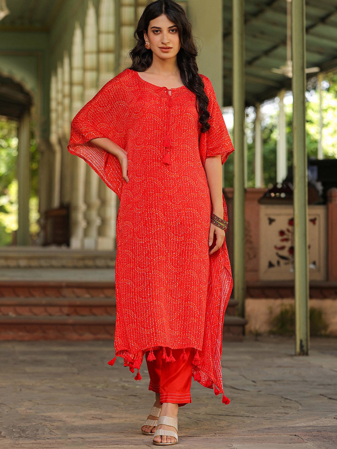 

SCAKHI Bandhani Printed Layered Sequinned Kurta With Trousers, Red