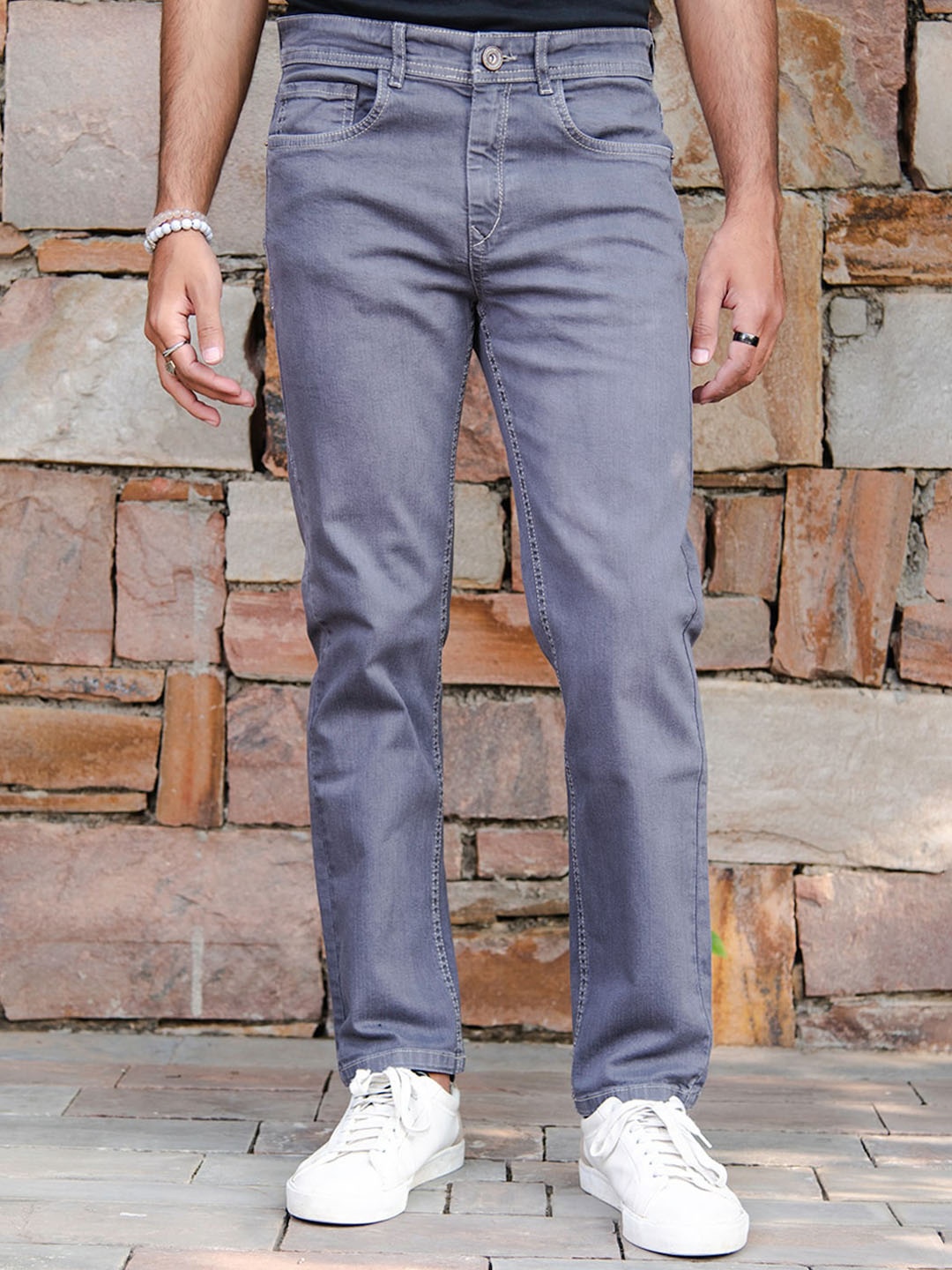 

Tistabene Men Grey Comfort Slim Fit Mildly Distressed Stretchable Jeans