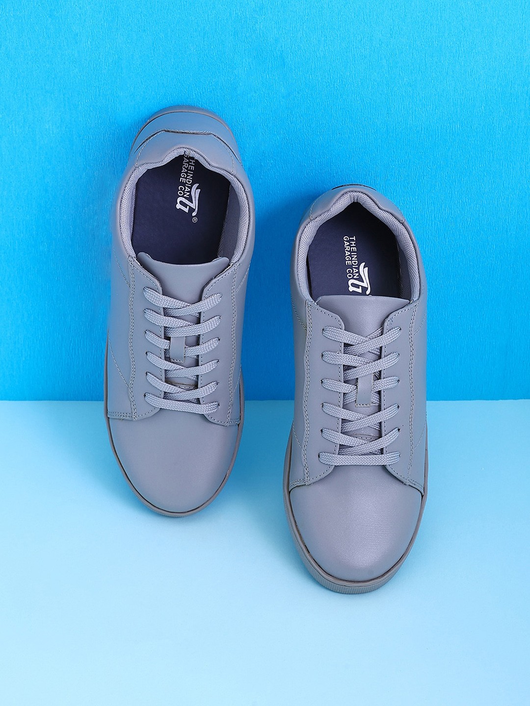 

The Indian Garage Co Men Grey Round Toe Lace-Up Sneakers