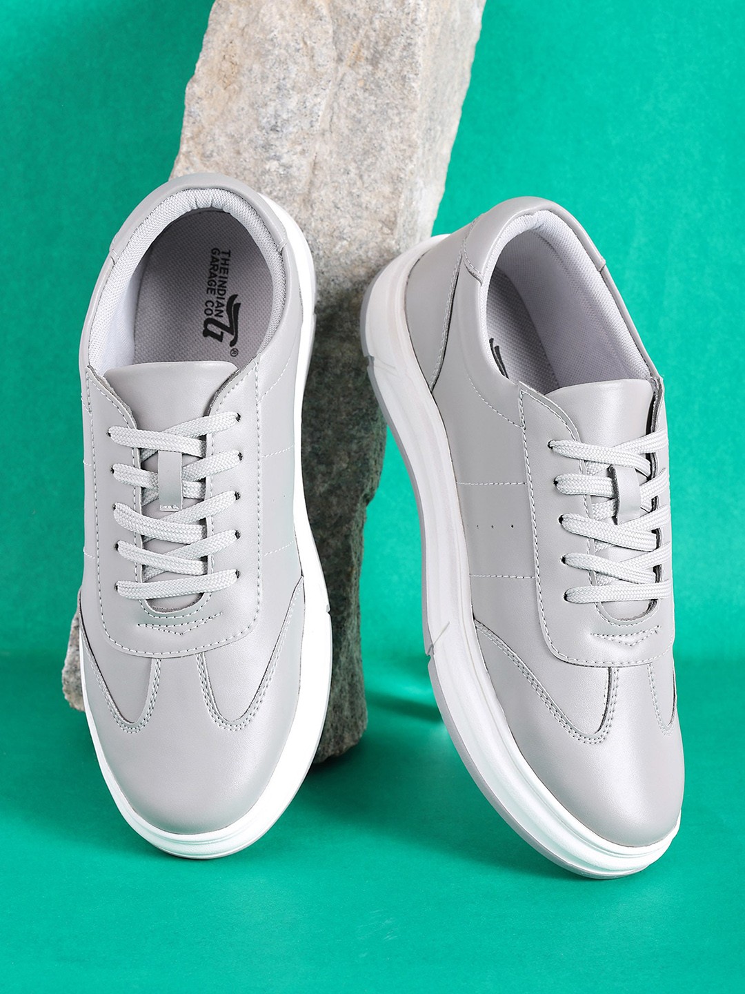 

The Indian Garage Co Men Comfort Insole Contrast Sole Sneakers, Grey
