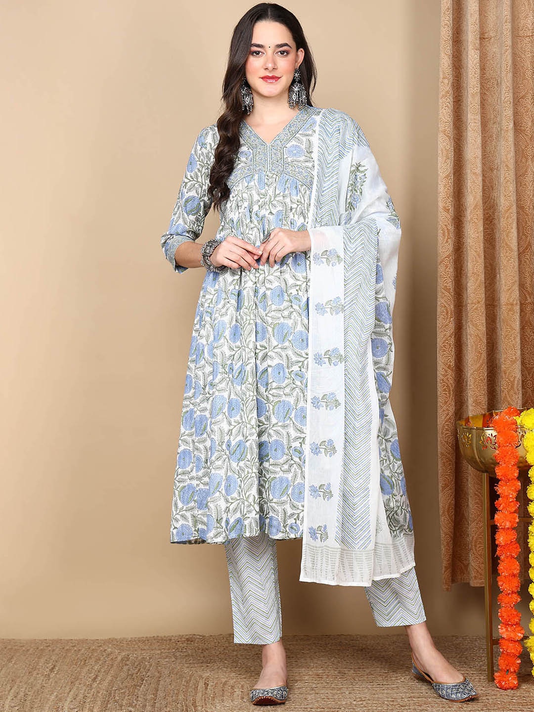 

AHIKA Floral Printed Pure Cotton Kurta & Trousers With Dupatta, White