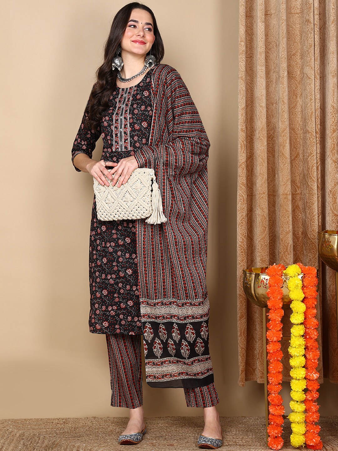 

AHIKA Floral Printed Pure Cotton Kurta With Trousers & Dupatta, Black