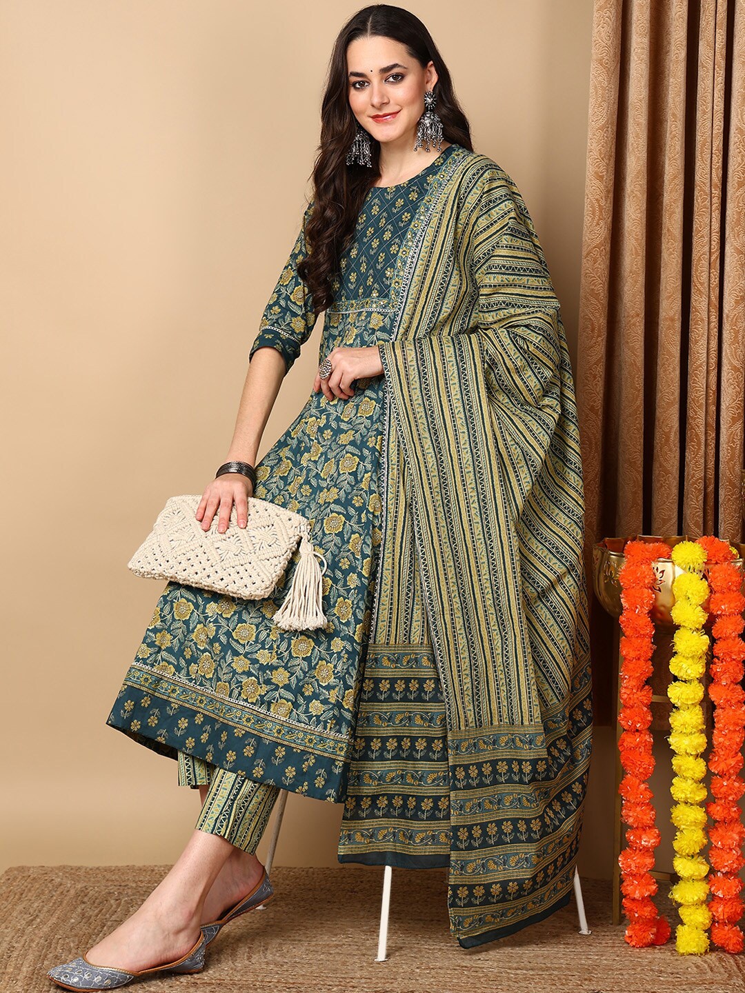 

AHIKA Floral Printed Pure Cotton Kurta & Trousers With Dupatta, Green