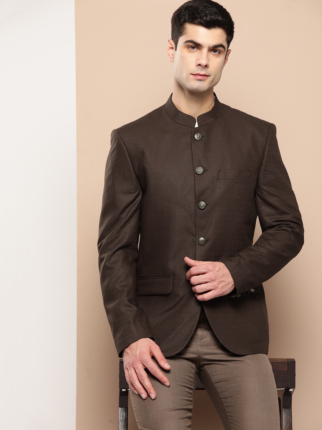 

INVICTUS Slim Fit Self-Design Ethnic Bandhgala, Brown