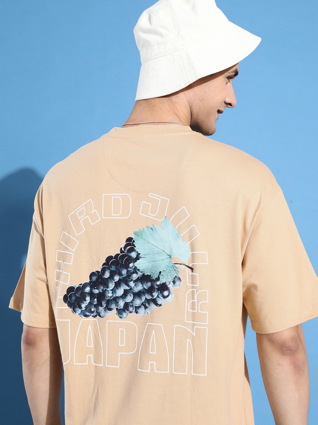 

Mast & Harbour Graphic Printed Drop-Shoulder Sleeves T-shirt, Beige
