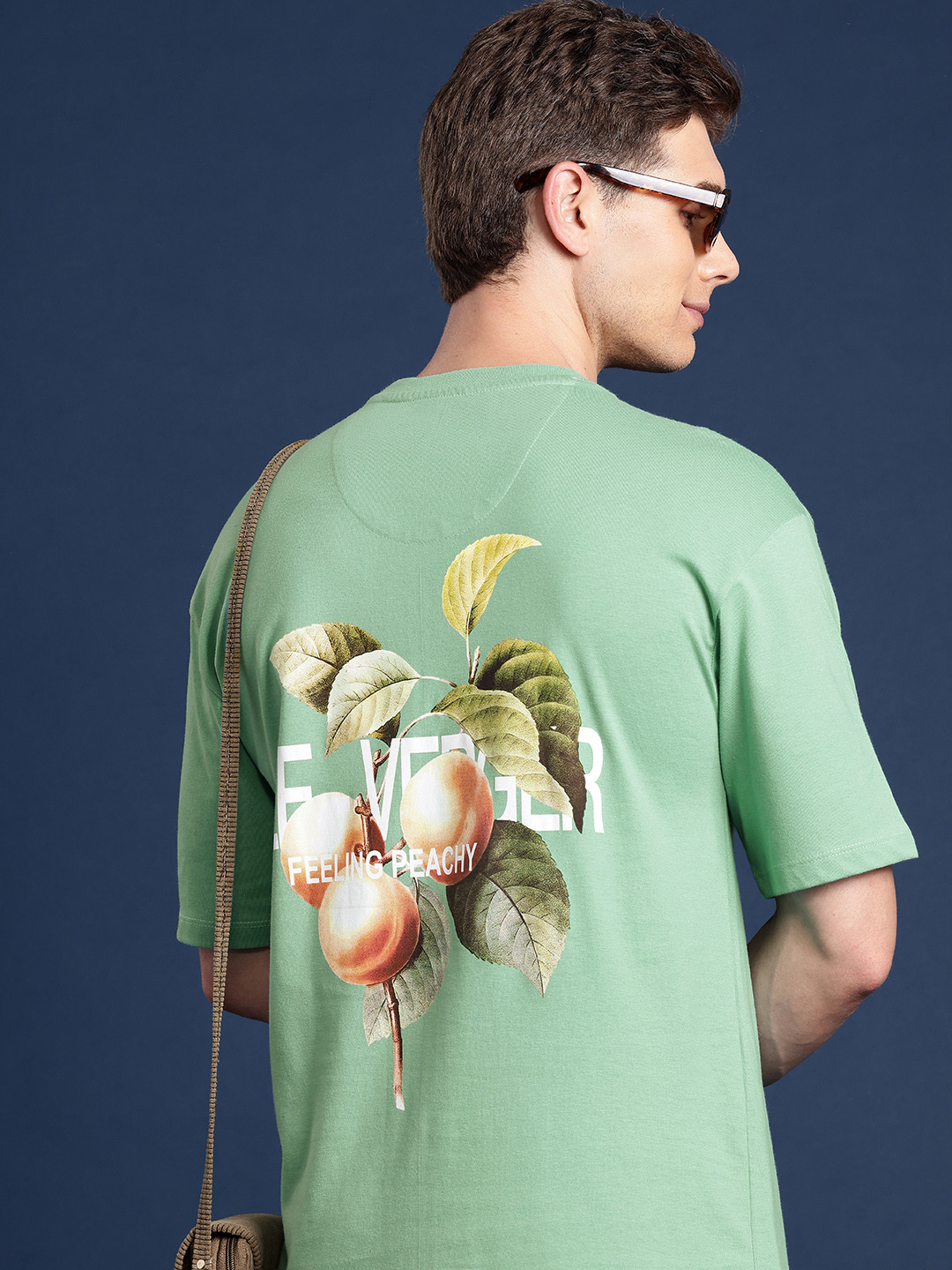 

Mast & Harbour Printed Drop-Shoulder Sleeves T-shirt, Green