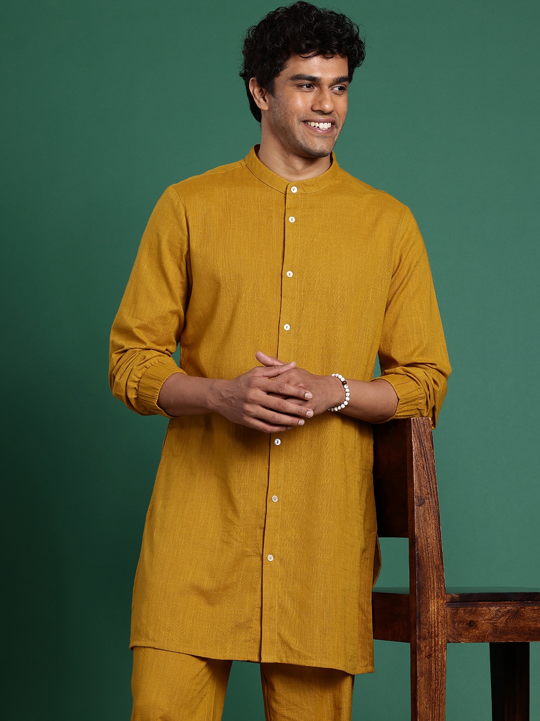 

Sangria Men Regular Pure Cotton Kurta with Joggers, Mustard