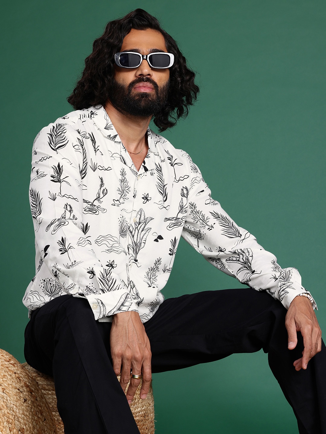 

Sangria Floral Printed Casual Shirt, White
