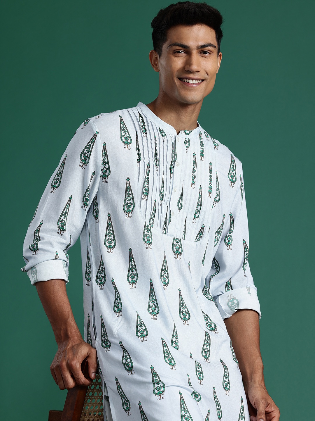 

Sangria Ethnic Motifs Printed Straight Kurta Set, Blue