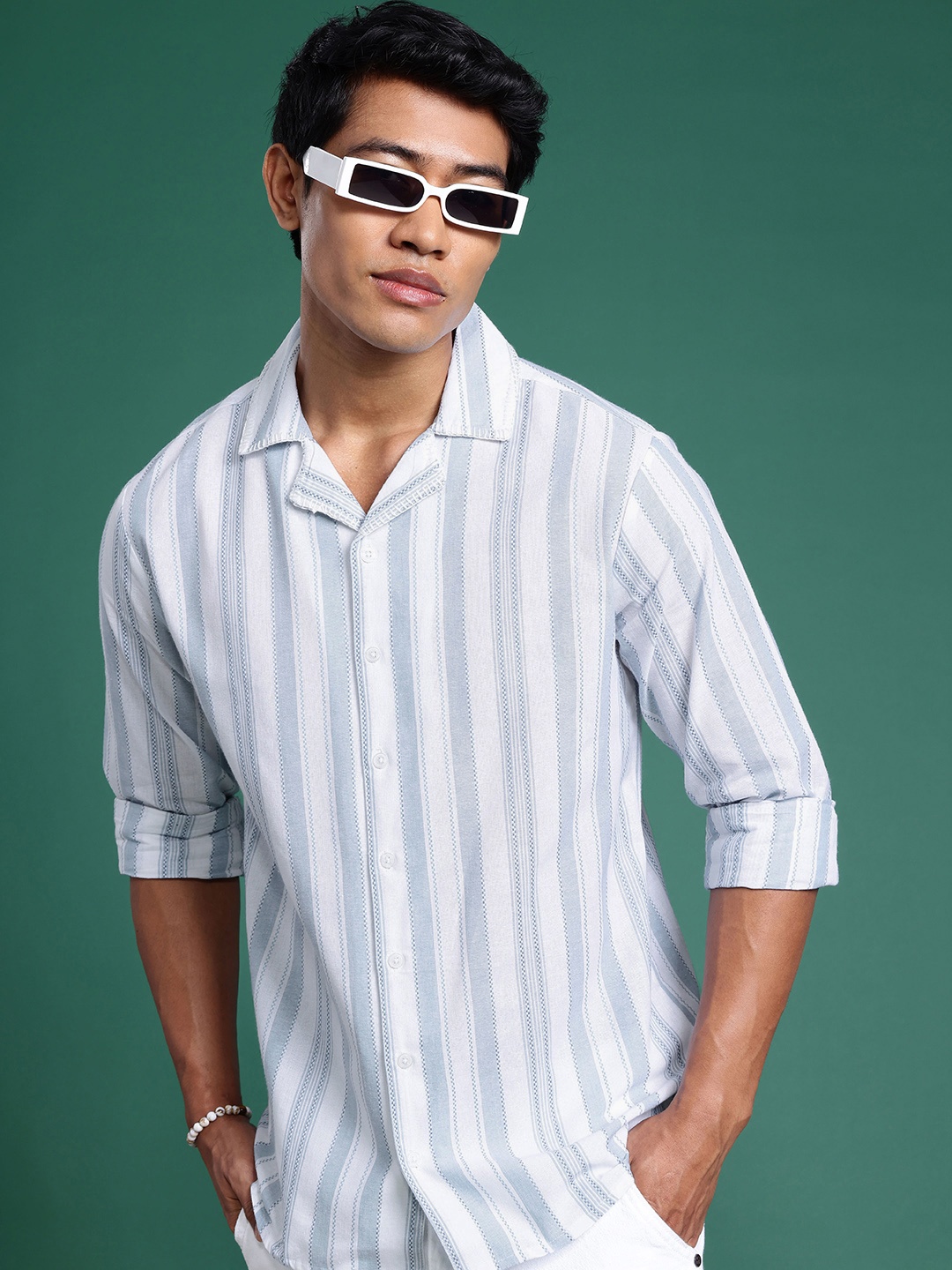 

Sangria Men Striped Casual Shirt, White