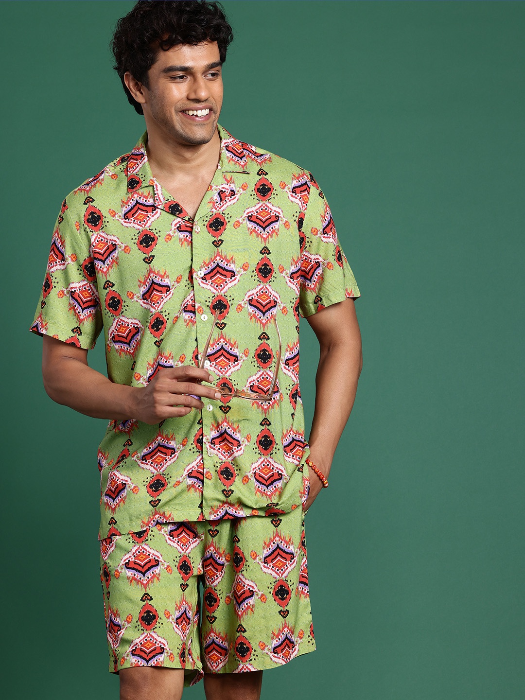 

Sangria Men Printed Shirt with Shorts Co-Ords Set, Green