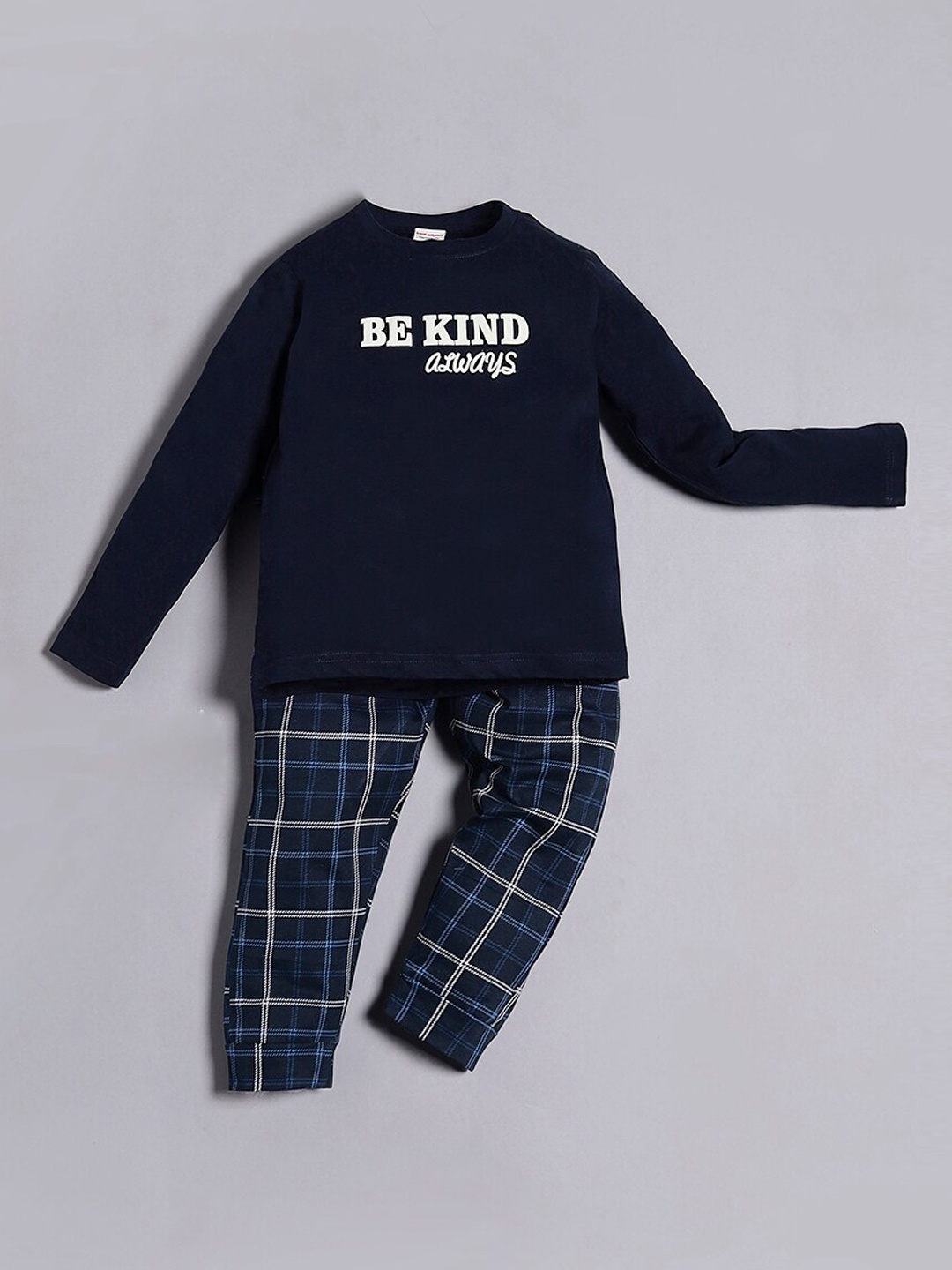 

RAINE AND JAINE Boys Typography Printed Pure Cotton T-shirt & Pyjama, Navy blue