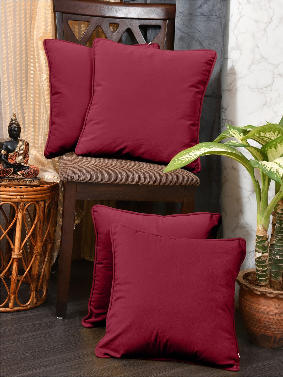 

Clasiko Burgundy Maroon 4 Pieces Velvet Square Cushion Covers