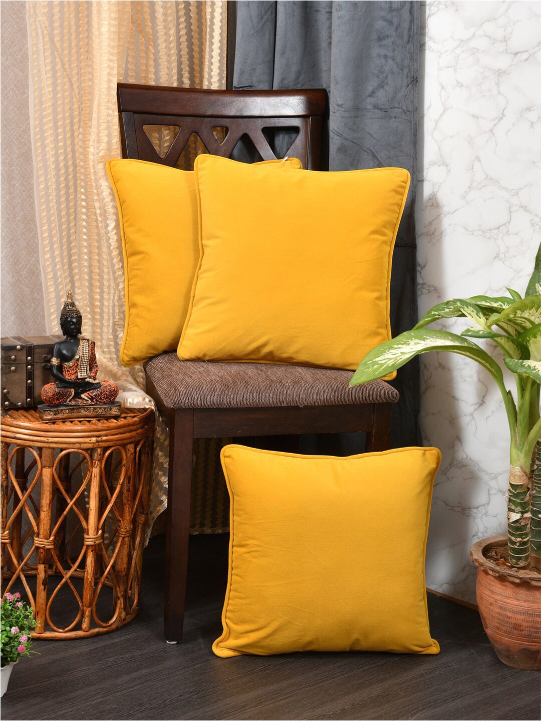 

Clasiko Yellow 3 Pieces Velvet Square Cushion Covers