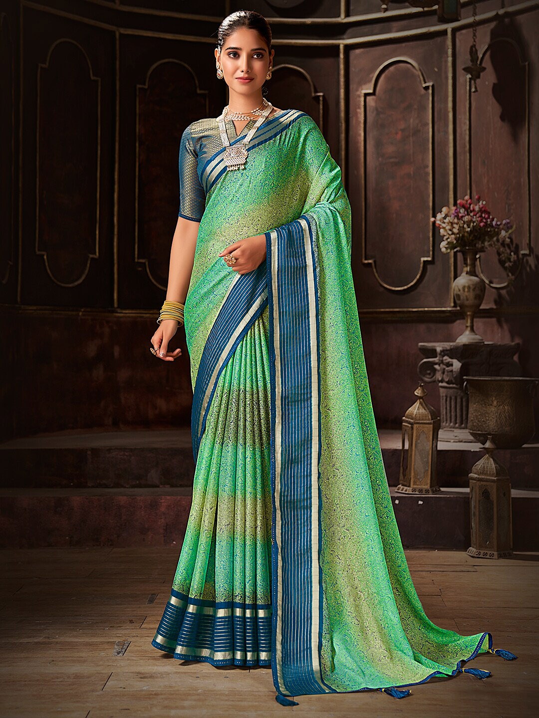 

SANSKAR Paisley Foil Printed Zari Saree, Green