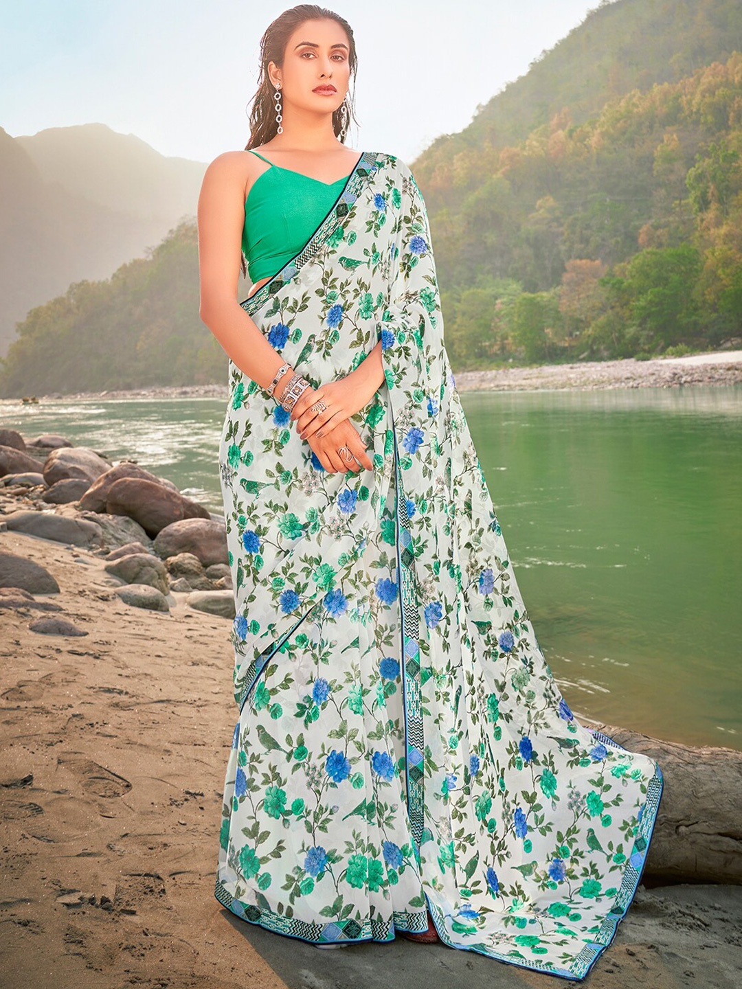 SANSKAR Floral Printed Saree, White