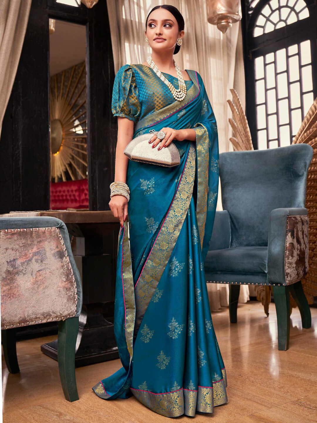 

SANSKAR Floral Foil Printed Saree, Blue