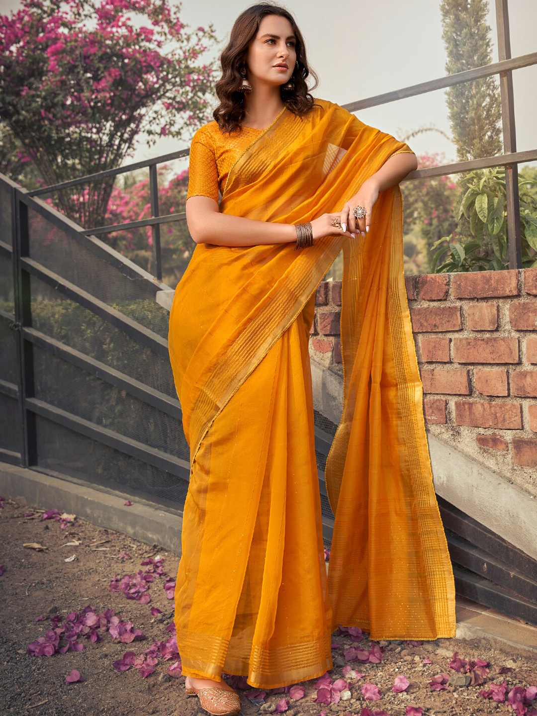 

SANSKAR Checked Sequinned Saree, Yellow