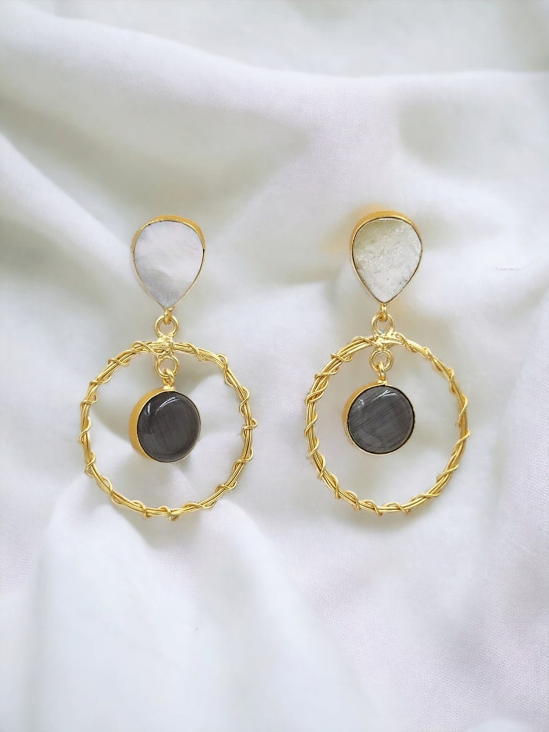 

DressBerry Gold-Plated Stone-Studded Contemporary Drop Earrings