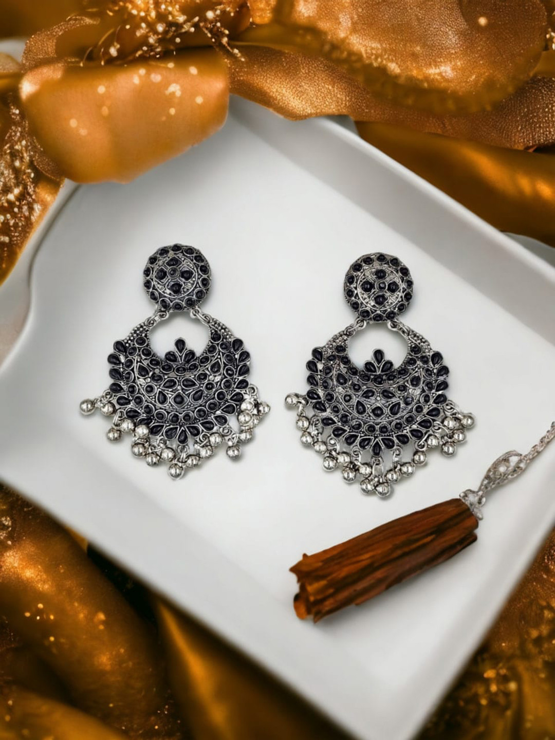 

Sangria Silver-Plated Kundan Studded Chandbali Earrings