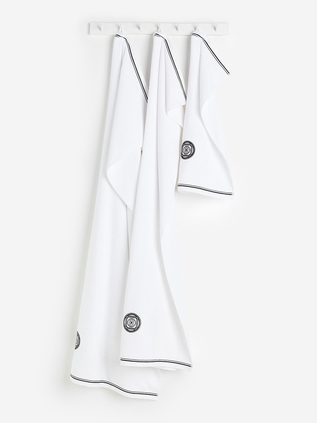

H&M White Classic Emblem 500 GSM Pure Cotton Hand Towel