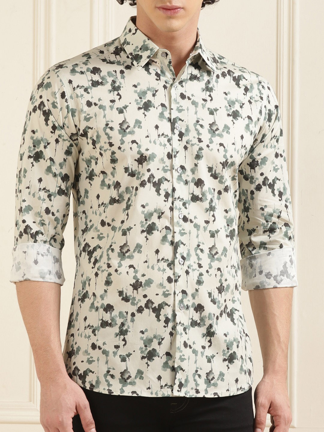 

Karl Lagerfeld Men Green Slim Fit Formal Shirt