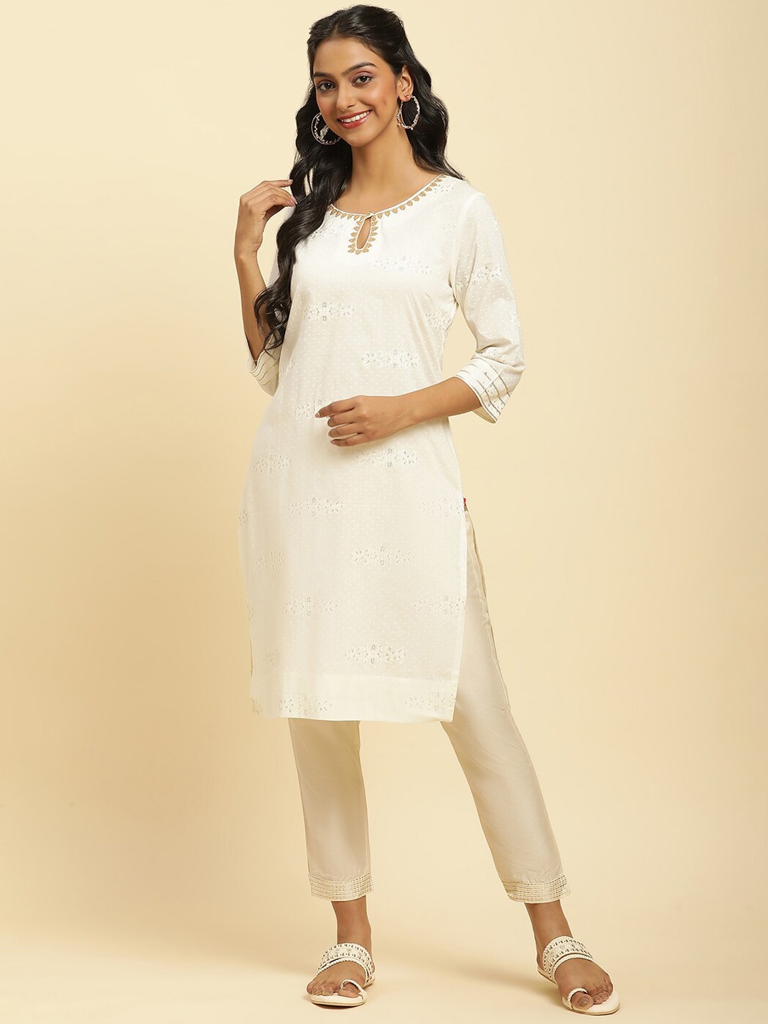 

W Ethnic Motifs Printed Keyhole Neck Thread Work Pure Cotton Kurta, White