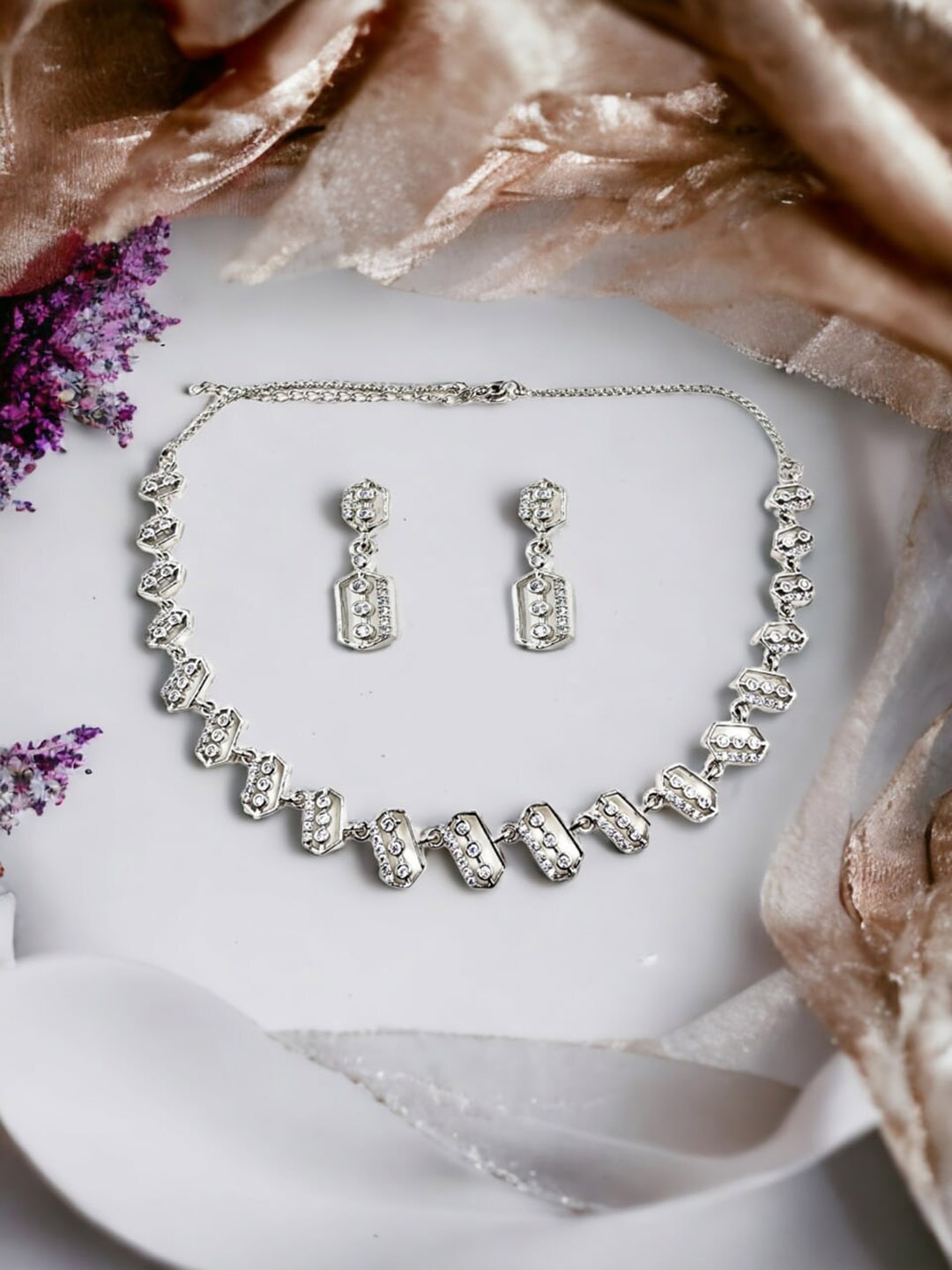 

DressBerry Silver Plated Cubic Zirconia Jewellery Set