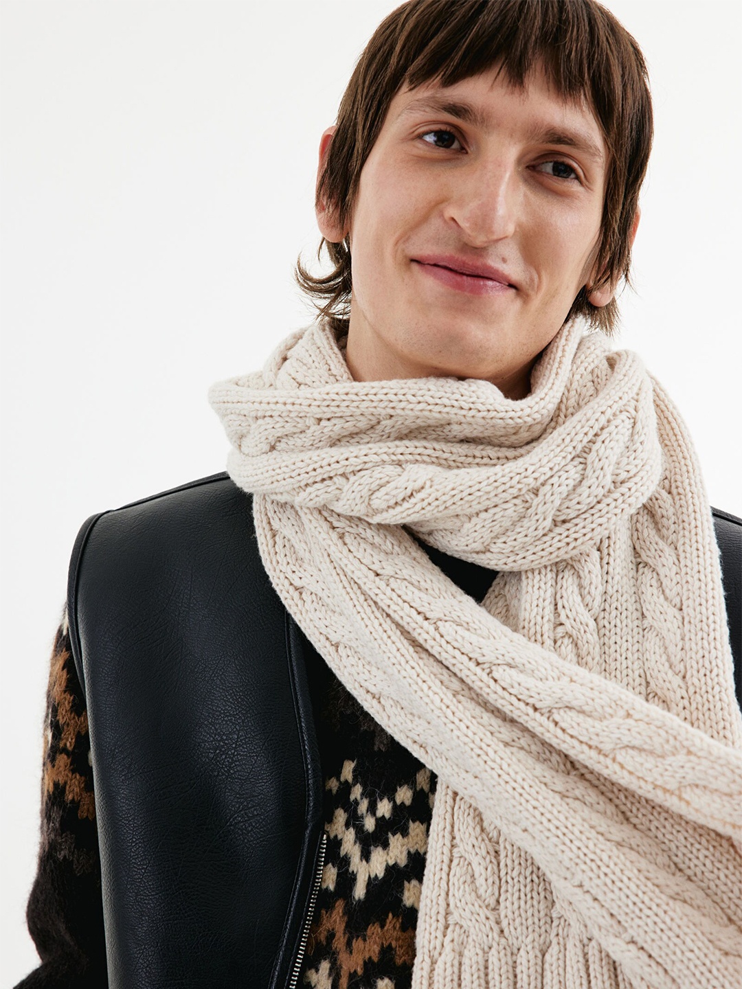 

H&M Men Cable Knit Scarf, Beige