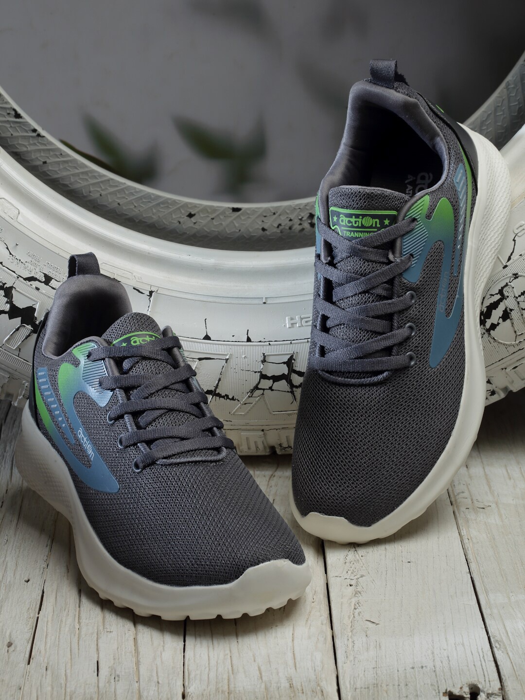 

Action Men Lightweight Lace-Up Running Shoes, Grey