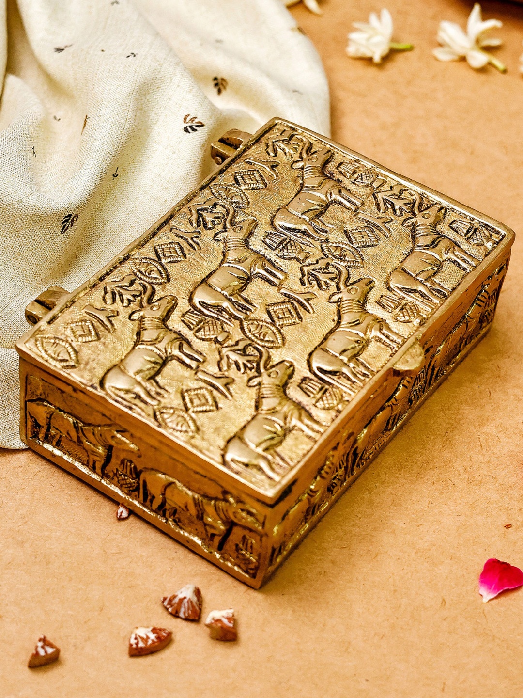 

The Advitya Mohenjo Daro Storage Box Brass Religious Idol, Gold