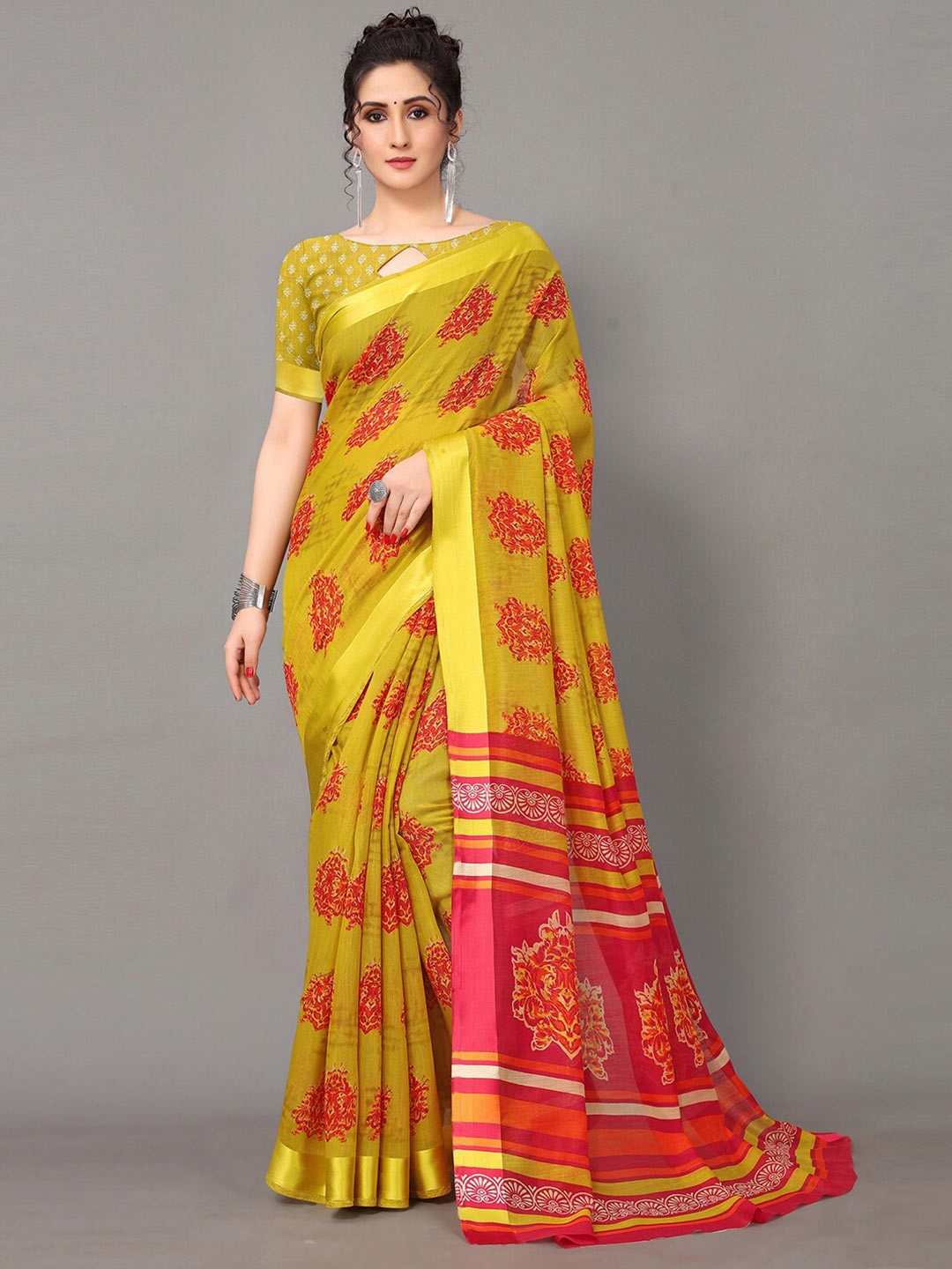 

Shaily Ethnic Motifs Printed Saree, Olive