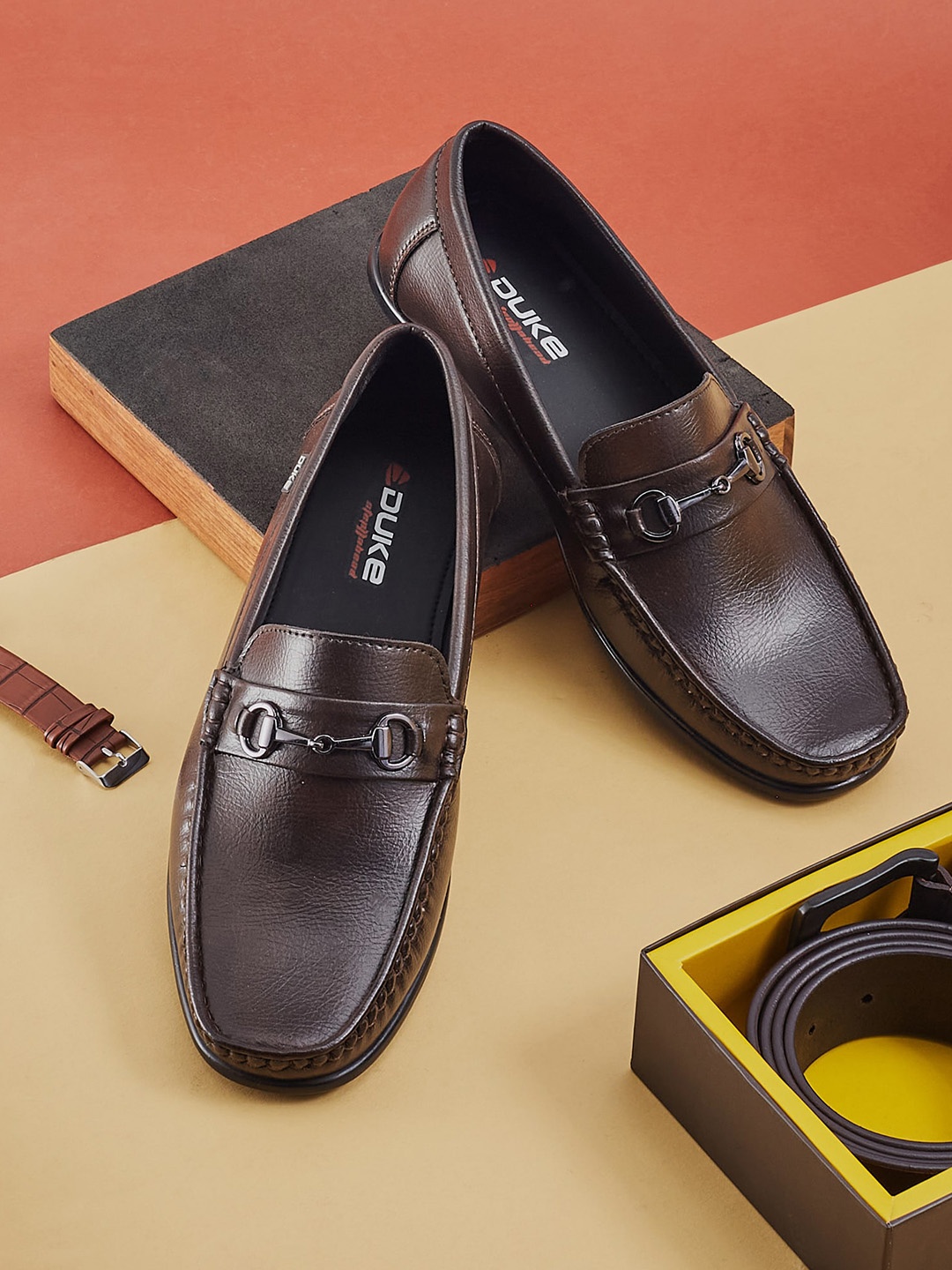 

Duke Men Textured Horsebit Loafers, Brown