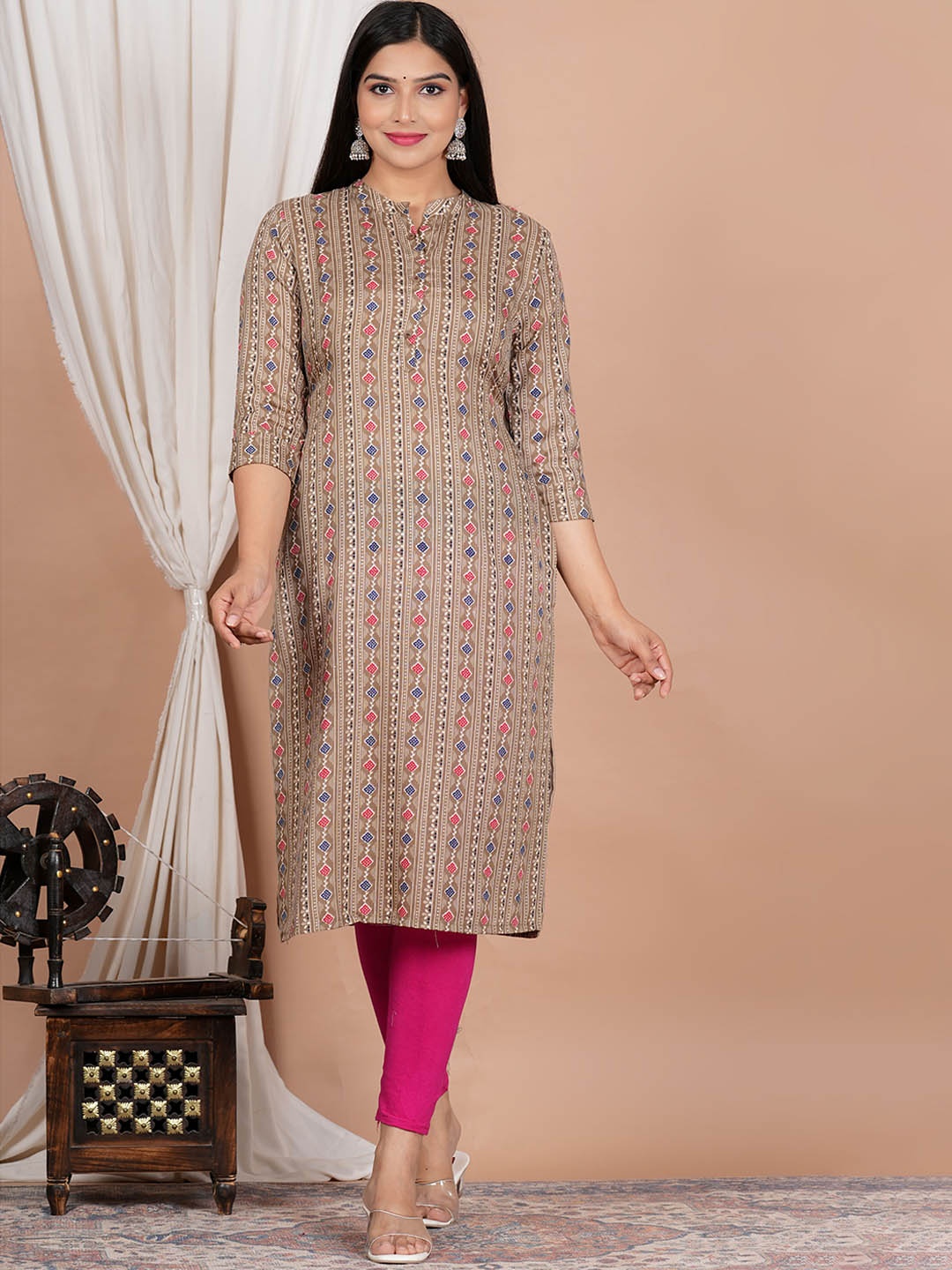 

ZOYOTO Ethnic Motifs Printed Straight Kurta, Beige