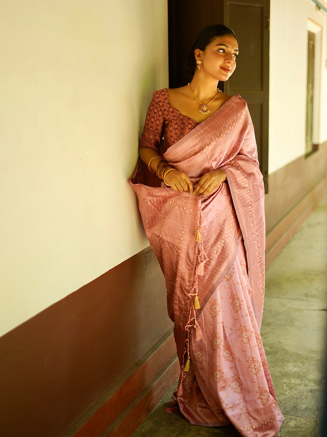

ALMAARI FASHION Pink Ethnic Motifs Pure Silk Designer Kanjeevaram Saree