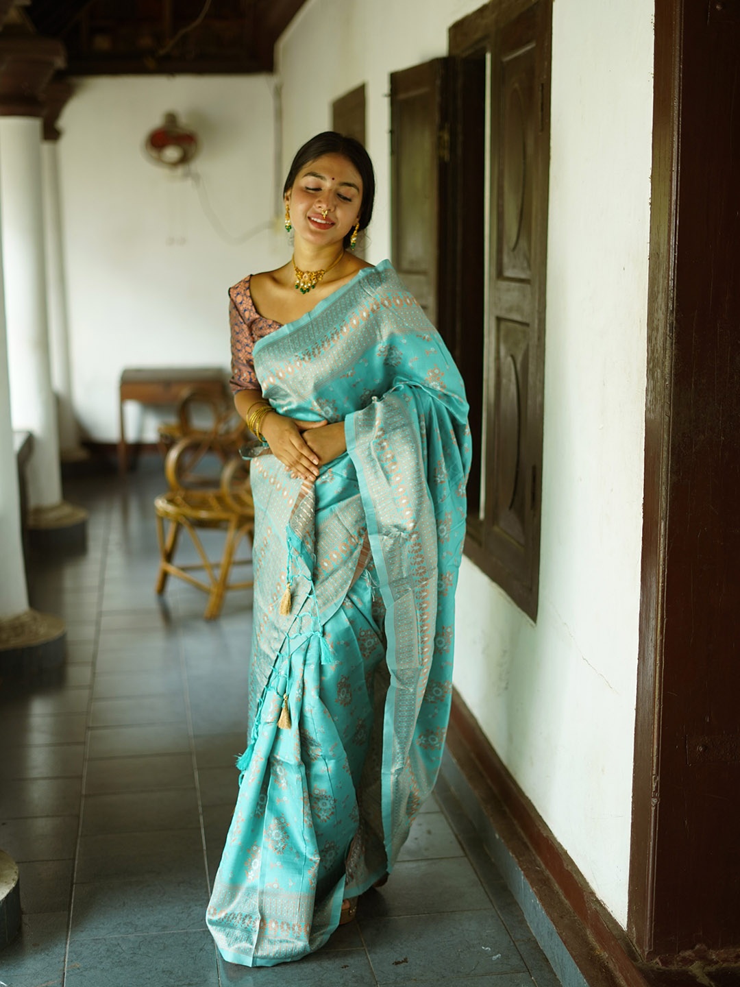 

ALMAARI FASHION Blue Ethnic Motifs Pure Zari Silk Designer Kanjeevaram Saree