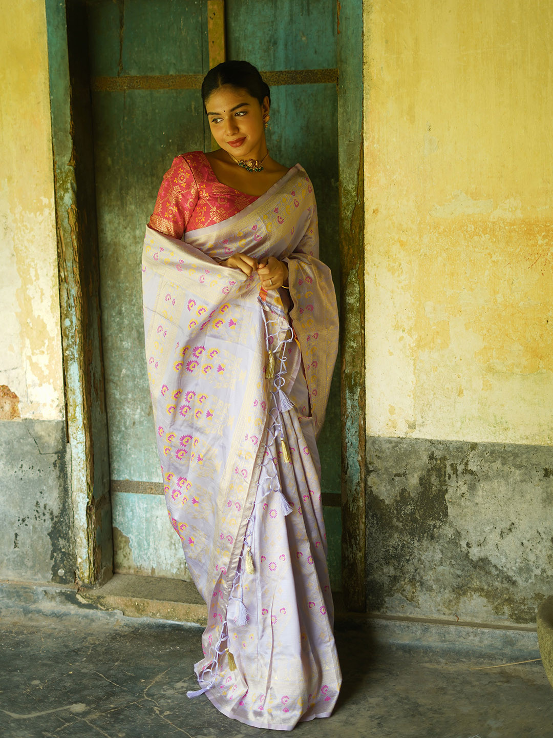 

ALMAARI FASHION Ethnic Motifs Pure Silk Designer Kanjeevaram Saree, Lavender