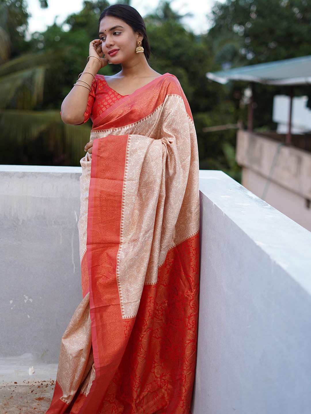 

ALMAARI FASHION Cream and Red Ethnic Motifs Pure Silk Designer Kanjeevaram Saree