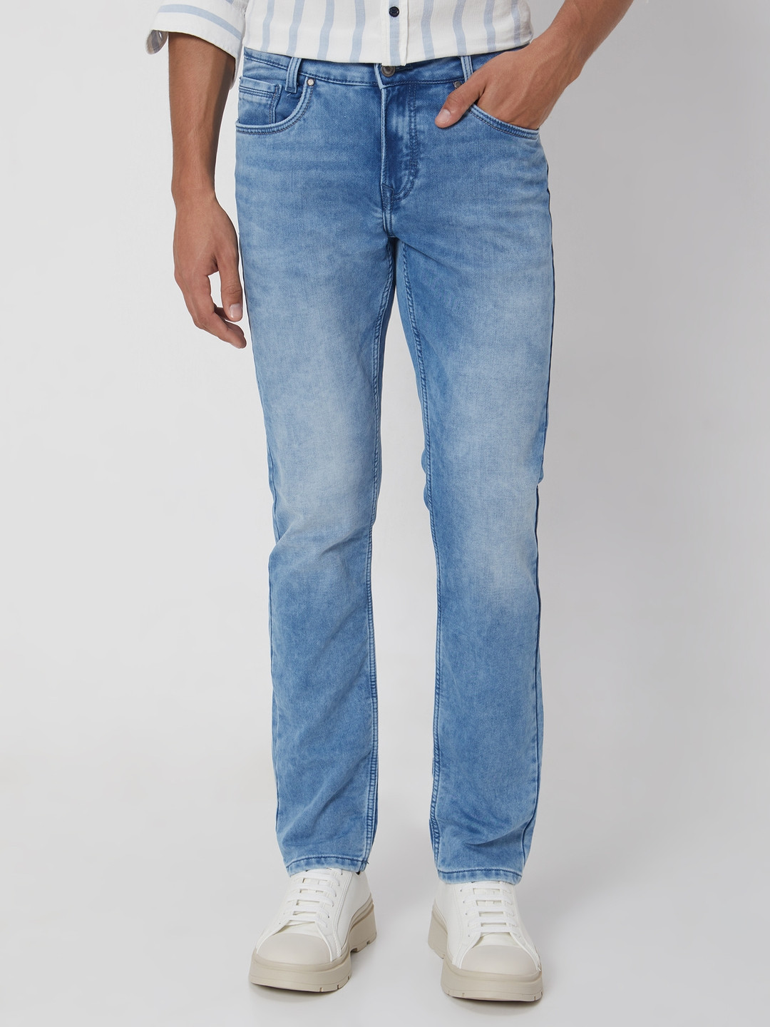 

Mufti Men Slim Fit Mid-Rise Clean Look Heavy Fade Stretchable Jeans, Blue