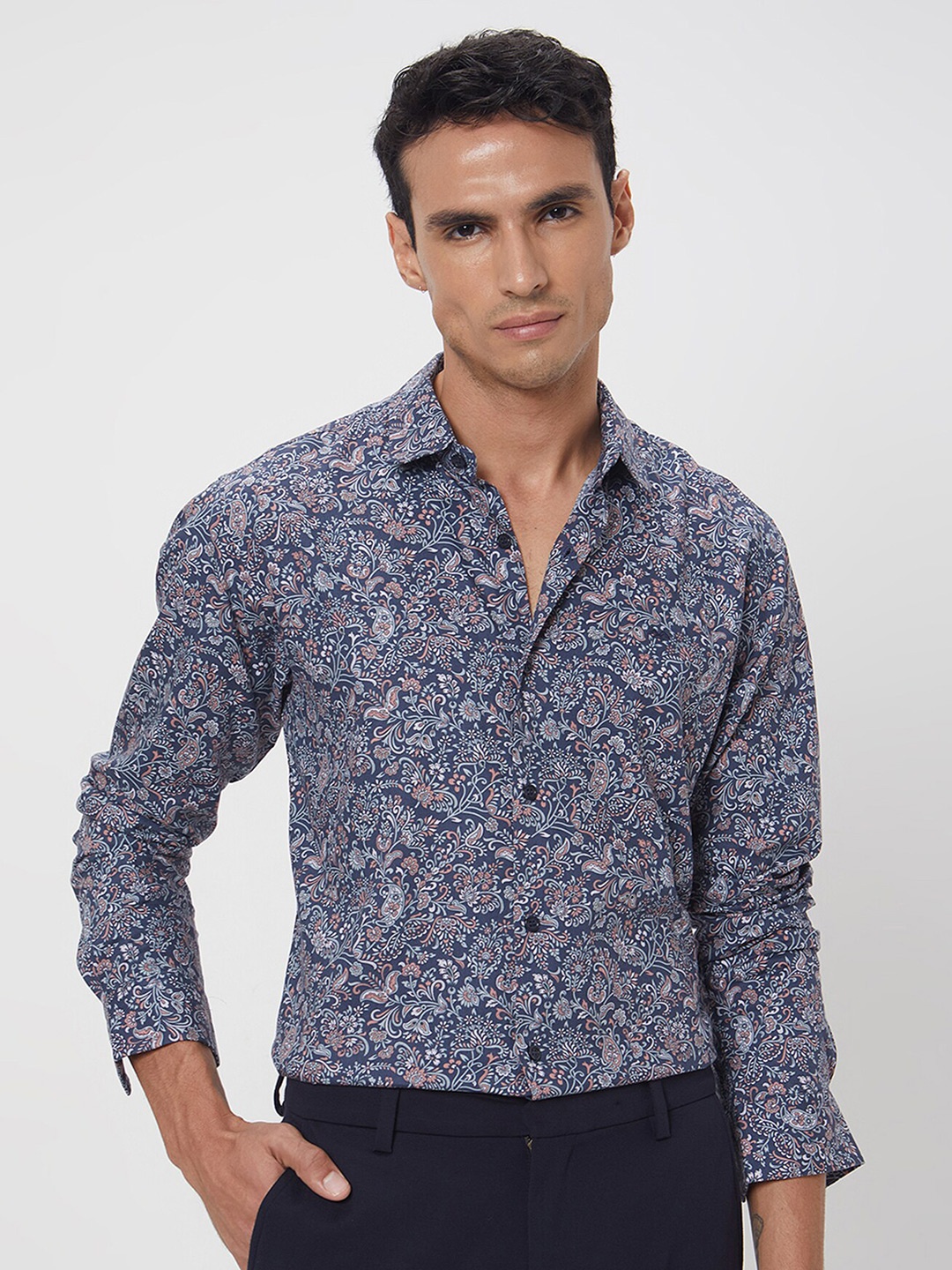 

Mufti Slim Fit Floral Digital Printed Pure Cotton Casual Shirt, Navy blue