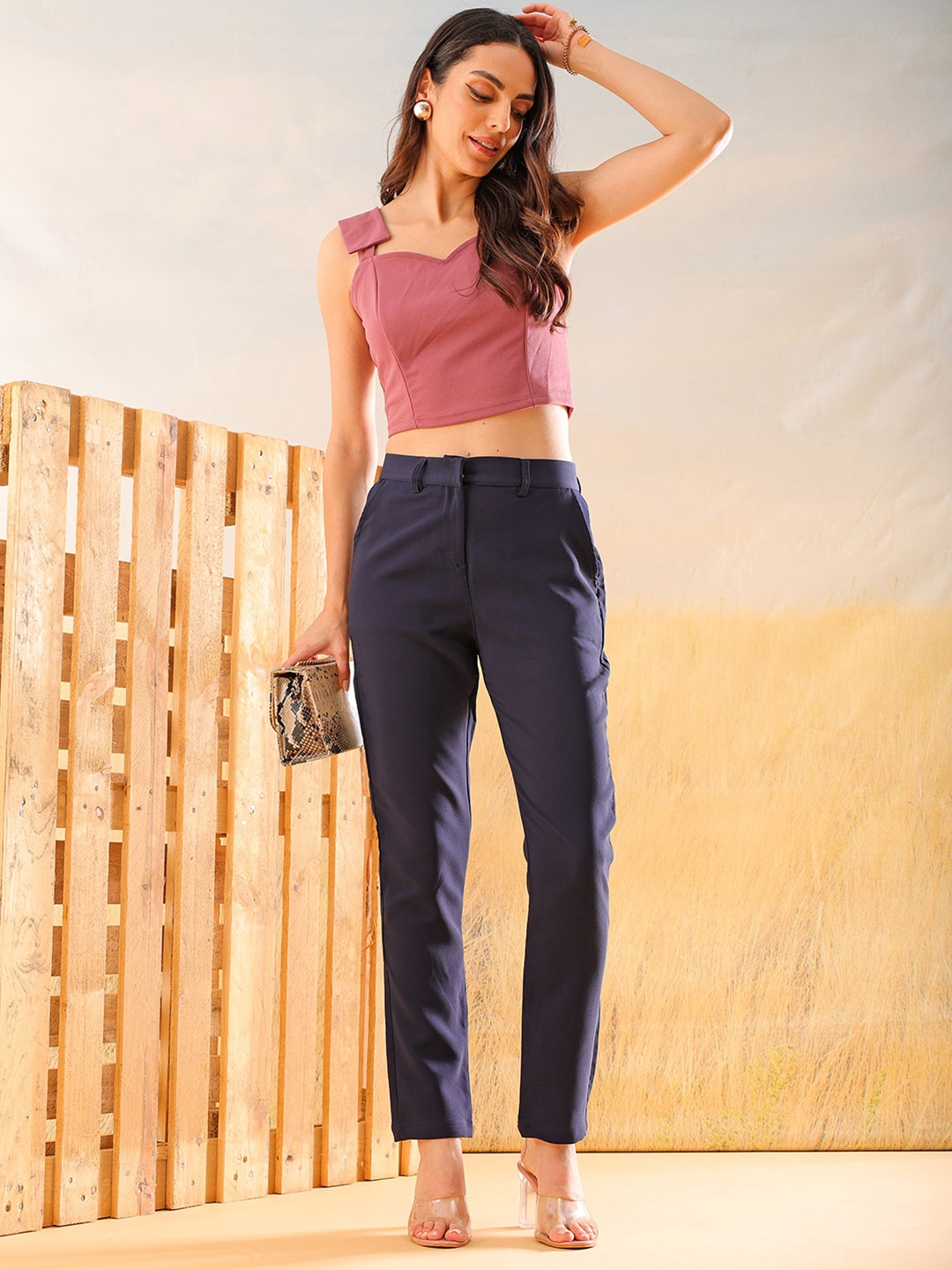 

Freehand by The Indian Garage Co Women Mid-Rise Trousers, Navy blue