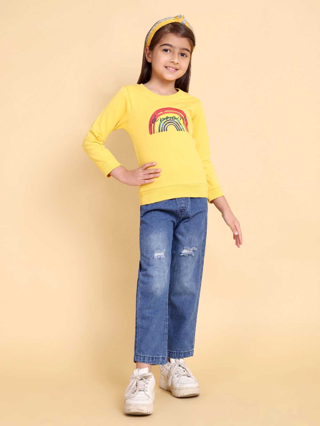 

HERE&NOW Girls Graphic Printed Pure Cotton T-shirt With Denim jeans, Yellow