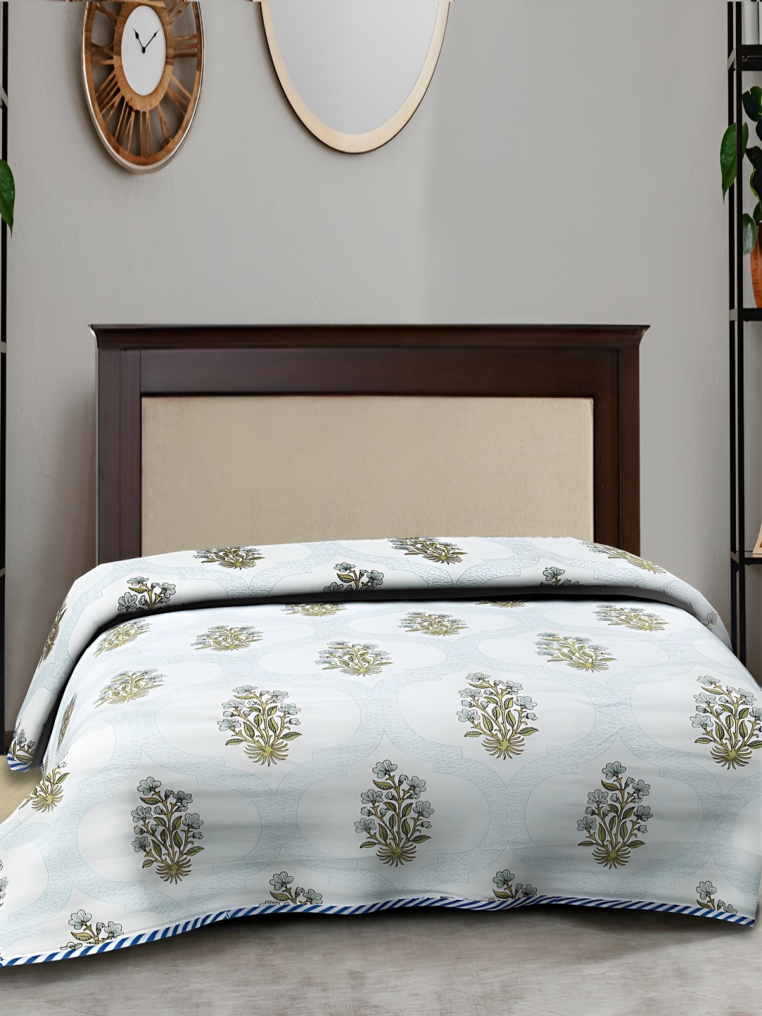 

Texstylers Green & White Floral Cotton AC Room 150 GSM Single Bed Dohar